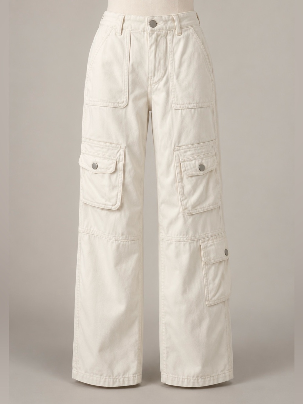 Forever 21 Women’s Cargo Pants in Off-White - Size 28